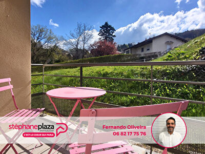 Appartement, résidence récente à Lons le Saunier, 2 CH, terrasse, stationnements,