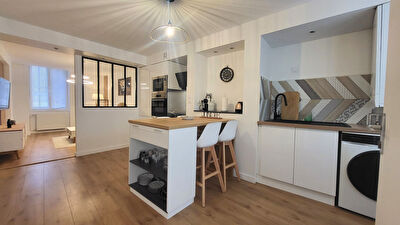 Appartement rénové à Lons Le Saunier, 2 pièces, 48m²