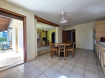 Maison individuelle de plain-pied 135m², Saillenard, terrain 5000m² et dépendances