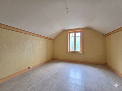 Appartement 32m² à rénover, LONS LE SAUNIER