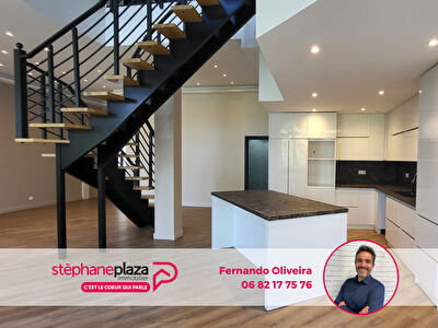 Appartement rénové Lons Le Saunier, 4 chambres, 215m², Clim Réversible
