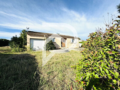 Maison plain-pied 4 chambres ,Grand terrain, garage, village recherché à Lavalette