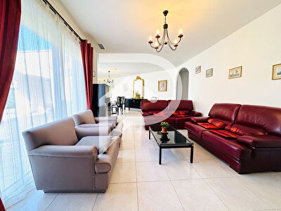 Villa 6 pièces 180 m2
