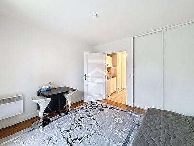 Appartement Courbevoie 1 pièce(s) 21 m2