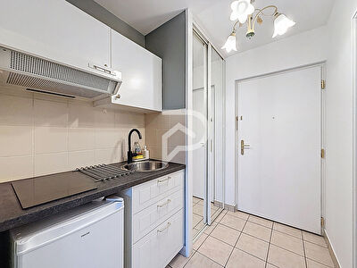 Appartement Courbevoie 1 pièce(s) 21 m2