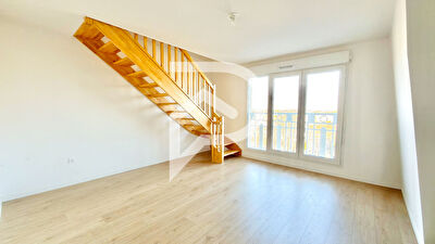 LOCATION DUPLEX 5 pièce(s) 92 m2 Le Blanc-Mesnil