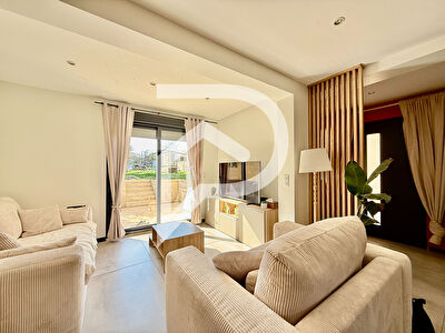 Maison Le Blanc Mesnil 5 pièce(s) 117.87 m2