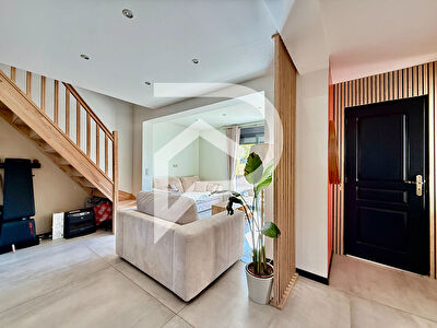 Maison Le Blanc Mesnil 5 pièce(s) 117.87 m2