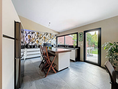 Maison Auriac Sur Vendinelle - 6 pièce(s) - 200 m2