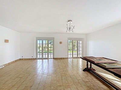 Maison familiale 7 pièces191 m2