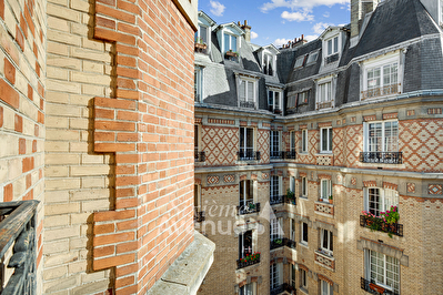 Lisière du Marais - Trois pièces avec ascenseur - Cave PARIS photo 3