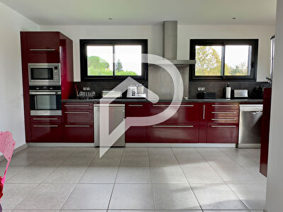 Maison de plain-pied, 2013, trois chambres, piscine et pool House