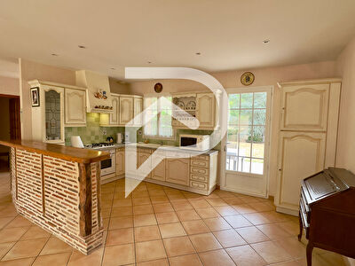 Maison de plain-pied Villamblard 3 chambres et garages