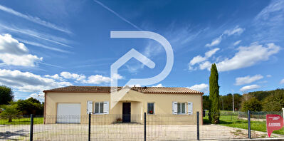 Maison récente de plain-pied sur Mouleydier.