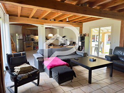 Maison, 3 chambres,  piscine garages et hangar BOURGNAC