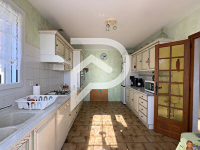 Maison 6 pièces 160 m2 et 8125m2 de terrain