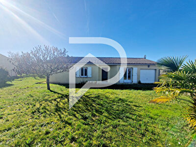 Maison plain-pied Coursac 4 pièce(s) 93.19 m2