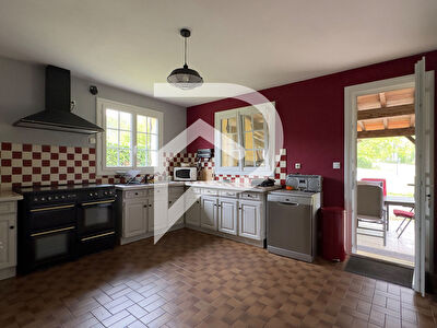 Maison 130m2, 3 chambres et bureau, piscine garage BOURGNAC