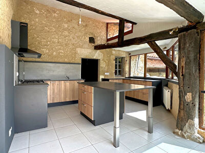 Ensemble de caractère Maison, Gîte et Grange à BEAURONNE