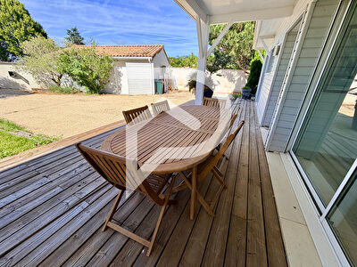 Maison contemporaine à BOULAZAC ISLE MANOIRE