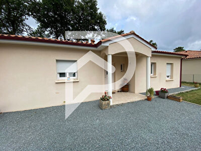 Maison Champcevinel 4 pièce(s) 126 m2