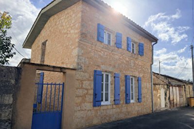 Charmante maison en pierre avec jardin et dépendance ? Saint-Laurent-d'Arce