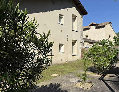 EXCLUSIVITE : ADORABLE APPARTEMENT DE PLAIN-PIED AVEC JARDIN - CUBZAC LES PONTS