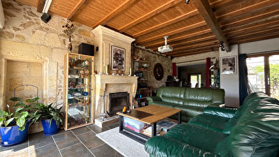 EXCLUSIVITE : ADORABLE MAISON EN PIERRE DE TROIS CHAMBRES ET JARDIN - COMMUNE DE LANSAC