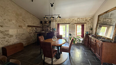 EXCLUSIVITE : ADORABLE MAISON EN PIERRE DE TROIS CHAMBRES ET JARDIN - COMMUNE DE LANSAC