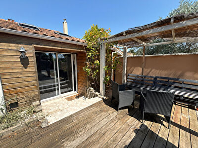 EXCLUSIVITE : MAISON T4 AVEC TERRASSE ET PLACE DE PARKING - ST ANDRE DE CUBZAC CENTRE