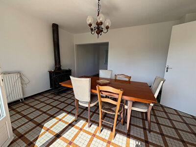 BELLE MAISON DE 3 CHAMBRES SUR GRAND TERRAIN DE 4833 M²- 5 min SAINT ANDRE DE CUBZAC