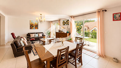 A Vendre Maison située à Orgeval de 6 pièces pour 142 m2
