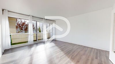 RARE sur le secteur - Le Pecq grand studio de 46m2 balcon, cave, parking, ascenseur, gardien...