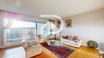 Appartement 5pièces 104m2 familial à vendre dans le triangle d'or de Marly-le-roi - Balcon , 1 Caves, 2 parking sous-sol, Vue paris