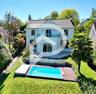 A vendre Maison Hardricourt 10 pièces 245 m2
