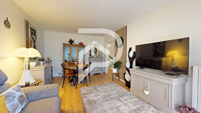 A vendre Marly-le-Roi - 3 pièces de 73m2 avec  ascenseur, cave et Gardien