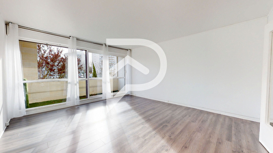 RARE sur le secteur - Le Pecq grand studio de 46m2 balcon, cave, parking, ascenseur, gardien...