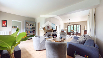Maison rénovée à vendre à Marly-le-Roi -  DPE C, 5 chambres, jardin, sous-sol total