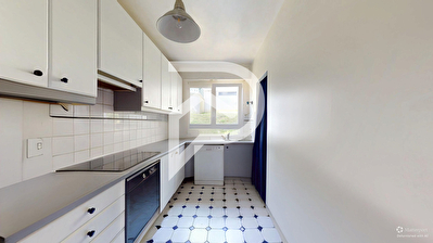 Appartement familial à vendre, limitrophe Marly-le-Roi avec box en supplément  et cave.