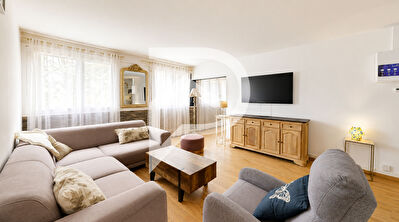 À Vendre Appartement Verneuil-sur-Seine 4 Pièces 70 m² avec Double Séjour et Parking