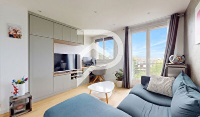 Appartement familial coeur de Marly-le-Roi avec 3 chambres, 2 salles d'eau, balcon, cave et parking