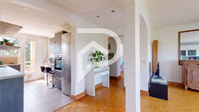 Au Coeur d'un Parc Privé, appartement de 4 pièces de 82m2