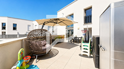Appartement Duplex Poissy 3 pièces 71 m2 avec terrasse et parking