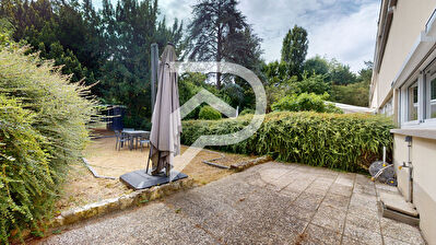 A vendre maison Marly Le Roi de 106 m2 avec 4 chambres, cave et jardin privatif