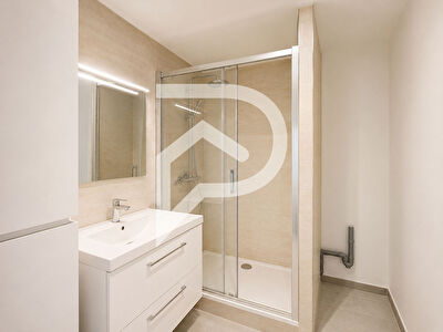 À louer  Appartement 3 pièces entièrement rénové avec balcon, parking et cave  Verneuil-sur-Seine