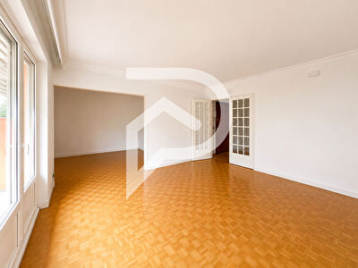 À louer  Appartement 3 pièces entièrement rénové avec balcon, parking et cave  Verneuil-sur-Seine