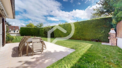 RARE - Coeur de Marly-le-Roi maison familiale de 6 chambres avec double séjour, jardin, garage