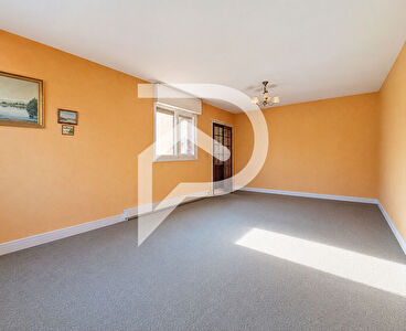 A VENDRE Maison de plain-pied 5 pièces 3 chambres  82 m² Verneuil-sur-Seine Centre