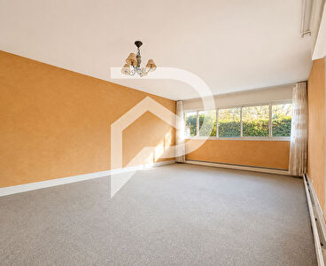 A VENDRE Maison de plain-pied 5 pièces 3 chambres  82 m² Verneuil-sur-Seine Centre