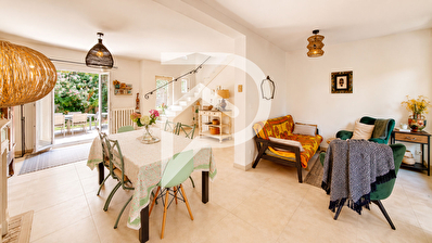Maison familiale 158 m² avec piscine à Maule
